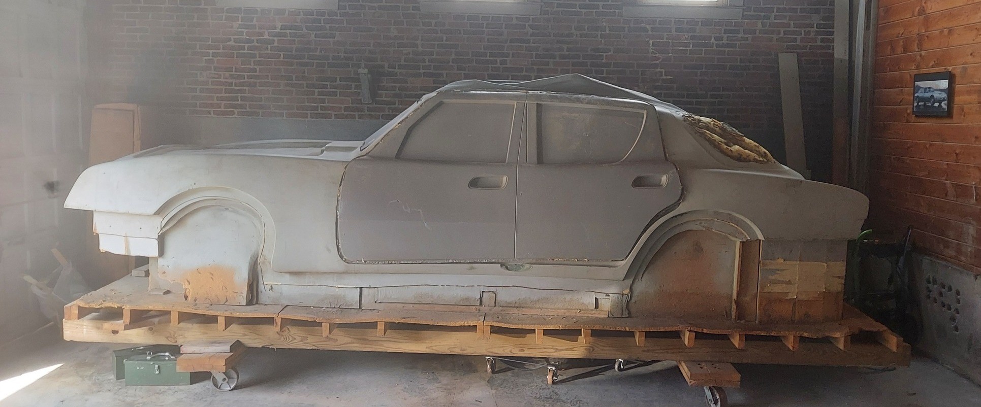 Avanti Car Parts guide