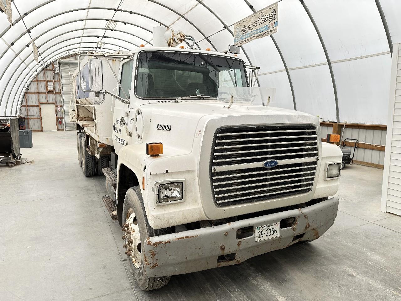 Ford L9000 Parts guide