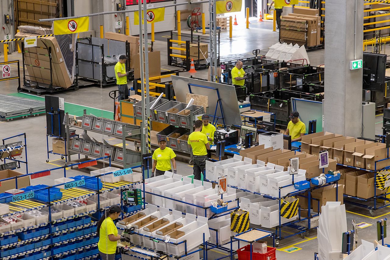 Toyota Parts Warehouse guide